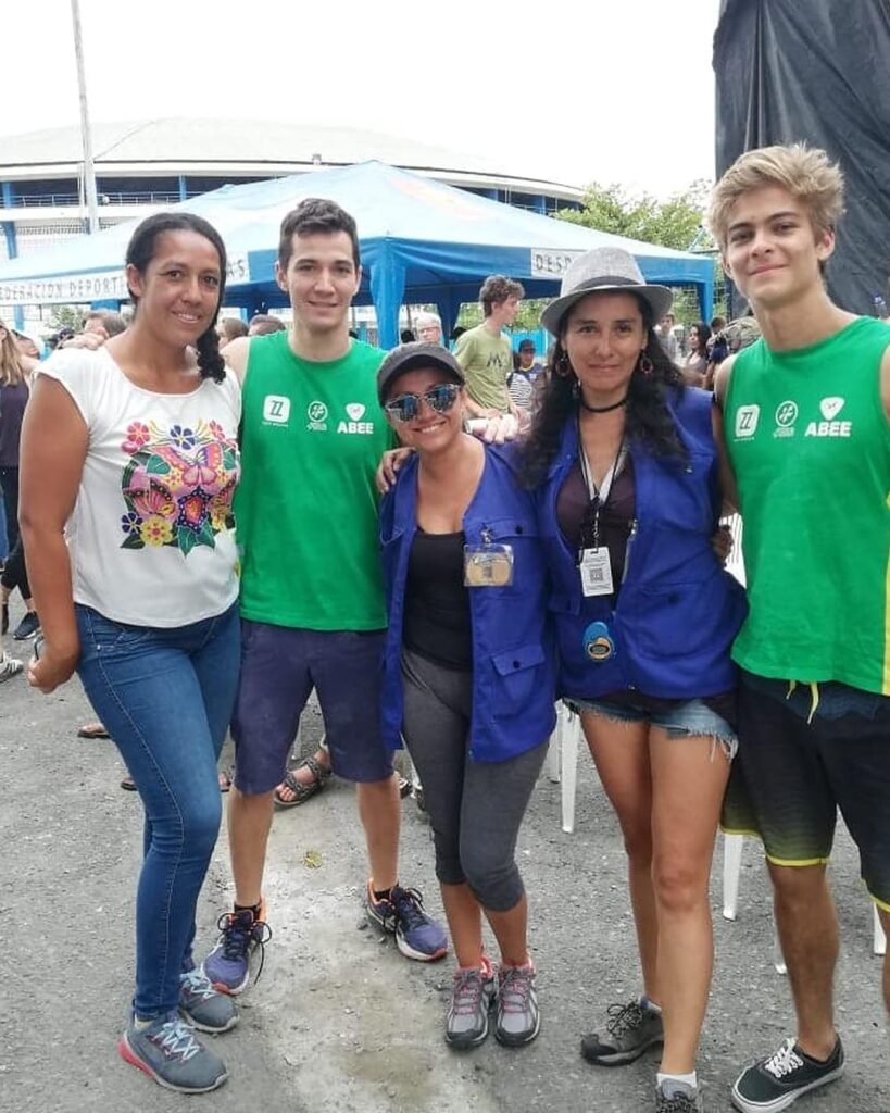 46753893_1435188853277878_4525102965253472256_n-ig-portrait-1080-1350 (1)