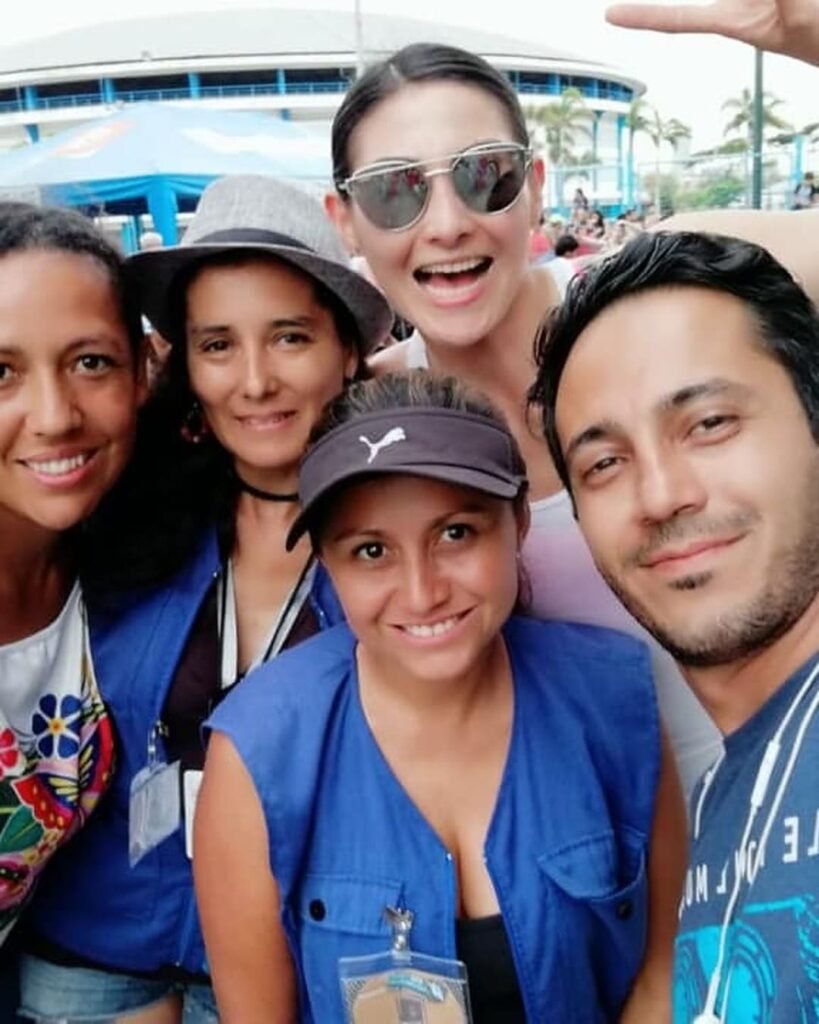 46890128_1435188729944557_1311531279593766912_n-ig-portrait-1080-1350 (1)