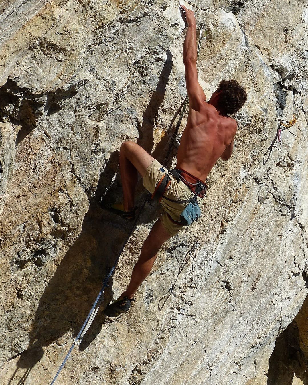 climb-2296308_1920-ig-portrait-1080-1350 (1)